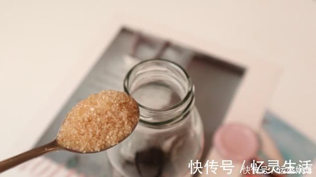 奶茶|天热来杯冰镇奶茶吧，成本3块钱不到太省了比咖啡柔软，清爽