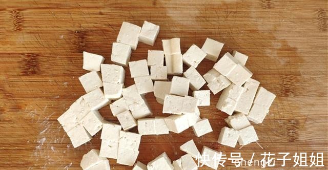 下饭|这既是菜也是汤，蛋白质含量高，鲜香美味又营养，比吃肉更下饭！