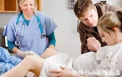 青橄榄|你在产房生孩子时,老公在干吗宝妈电视剧都是骗人的