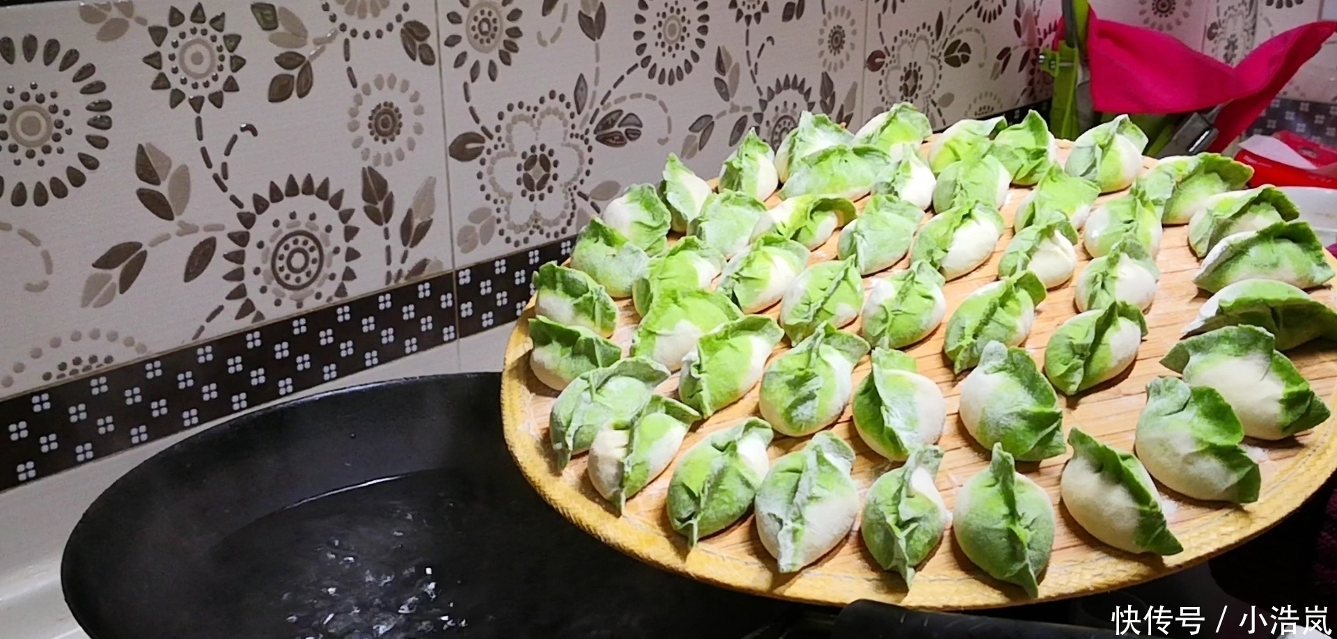 吃饺子|饺子包好后,直接放冰箱就“废了”,教你一招,饺子不粘连不开裂