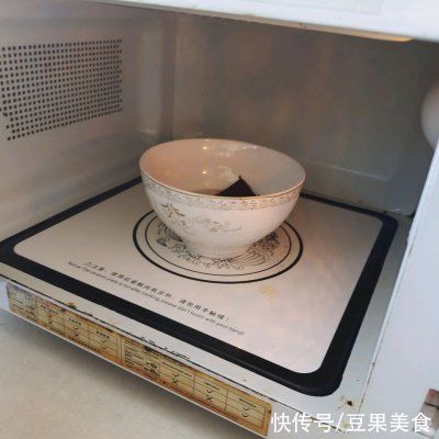 好吃|好吃到模糊的巧克力熔岩蛋糕，怎么都吃不够