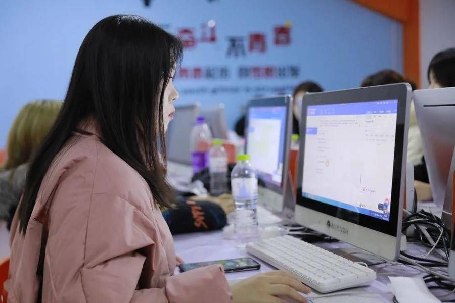 幕后人员|揭秘双十一，山东工业职业学院这些“幕后人员”在静悄悄的干啥？