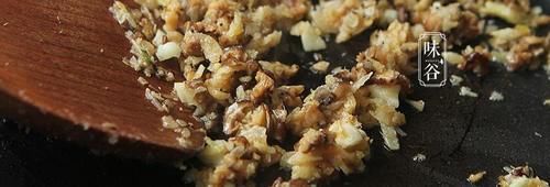  白萝卜|传统萝卜丸子大都是炸的，一点儿都不油腻，鲜香劲道，好吃又营养