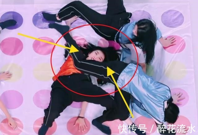 导演|秦霄贤节目压倒赵小棠，谁看到他脚蹬的地方导演想遮都来不及