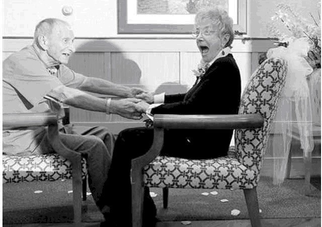 往事|希特勒的“试毒女郎”,15位仅她一人活下来,95岁才道出恐怖往事