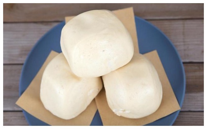 保存馒头，不要直接放冰箱，教你正确保存方法，放半个月也不干硬