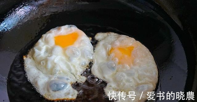吃法|立秋后，鸡蛋更好吃的做法，不炒不煮，焖一焖，出锅后馋到流口水！