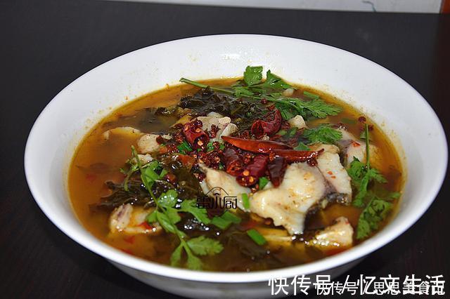 鱼肉最好吃的做法，比五星级饭店还美味，做法也不难，一看就会！