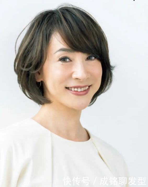 五十岁女人要避开三款发型，第一款显老，第二款显胖，第三款显黑