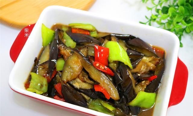 好吃|茄子简单又好吃的做法，不用油炸，不用腌，软烂鲜香赛过吃肉