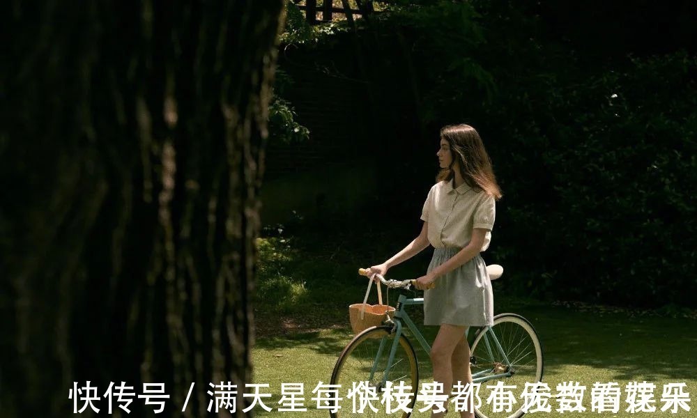 姐妹 你是时髦精吗？今年夏天超火的4双凉鞋，你有几双