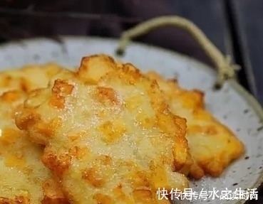 红薯|红薯别再烤着吃了，简单做个红薯饼，外酥里嫩，既是零食也是早餐