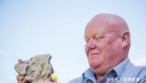 如果你有一块令你暴富的石头,你会拿着它带家人旅游吗