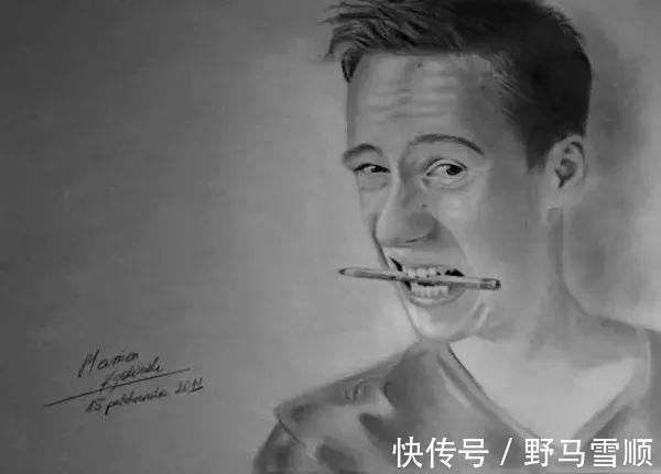 维也纳$身残志坚:没有双手的他,画出令人惊叹的铅笔肖像