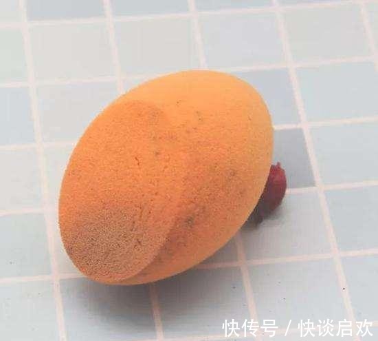 粉底刷|为什么明星化妆从来不卡粉、浮粉?化妆师:上妆工具没选对