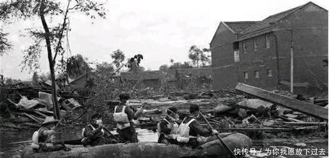 特大|1983年蛇灾前因后果：特大洪水让蛇无家可归，居民以为有天灾发生