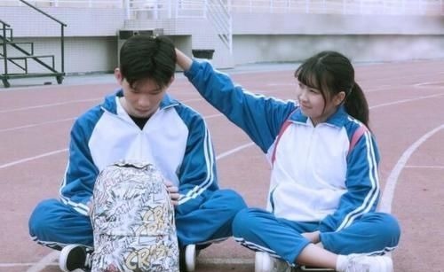 光头 初中生“发型标准”公布,男生接近“光头”,女生不想面对