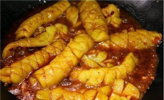 自从知道茄子可以这样做，我家隔三差五吃一次，比吃红烧肉还解馋