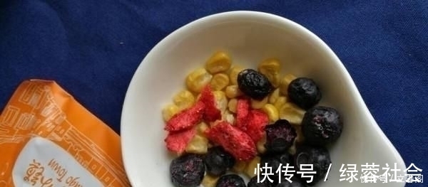牛奶|“失眠天敌”被发现，睡前吃一点它，安神助眠，一觉睡到大天亮