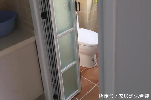 平开门|卫生间万万不要装平开门，越来越多人装这种门代替，后悔没早察觉