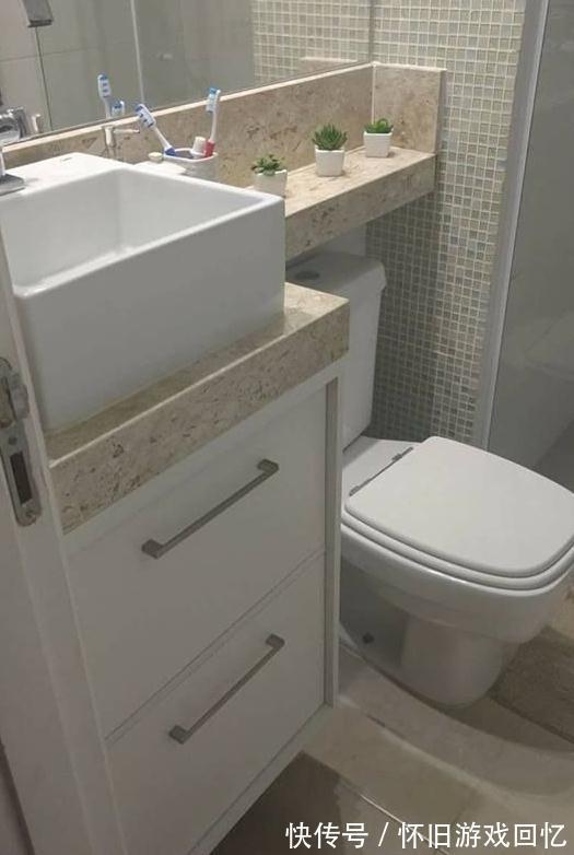 收纳|邻居3㎡卫生间装得真有一手,一体化加强整体感,储物多了不少!