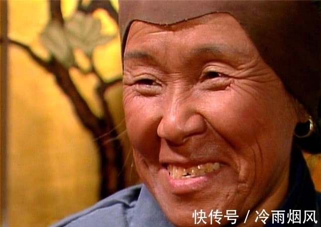 潇湘妃子$红楼梦:刘姥姥“雪下抽柴”的故事暗示黛玉为正妻,宝钗为续弦