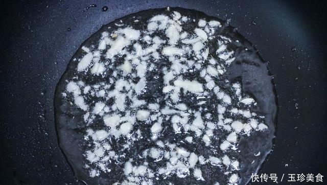 一到夏天,老公就馋它,3块钱炒一碗,端上桌吃到碗都舔干净