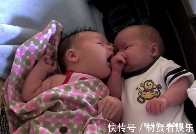 哥哥|龙凤胎妹妹睡醒饿了,旁边哥哥的行为 让网友羡慕好温馨呀