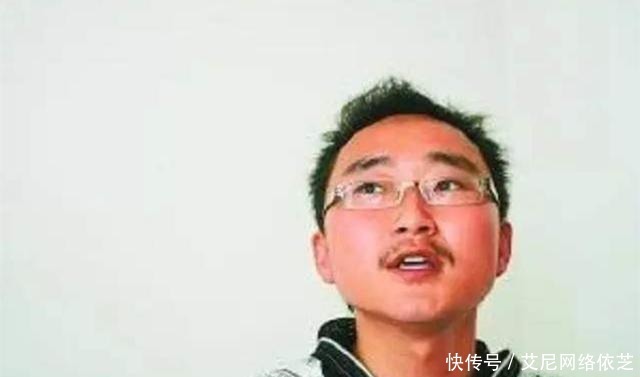 他高考用甲骨文写作文,仅得6分却被高校录取,2年后被教授放弃