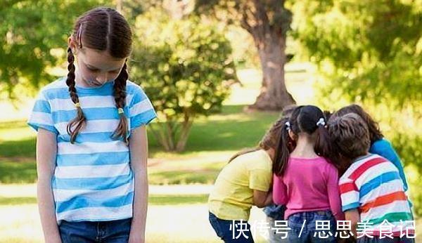 宝妈|孩子跟谁睡就和谁亲？研究表明：问题不在于人，关键看这黄金时期