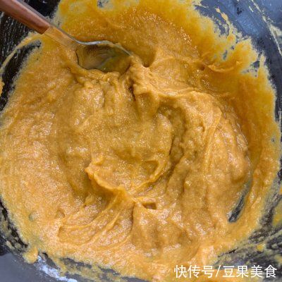 简单快手|#一周减脂不重样#减脂餐??咸蛋黄南瓜饼 | kiki