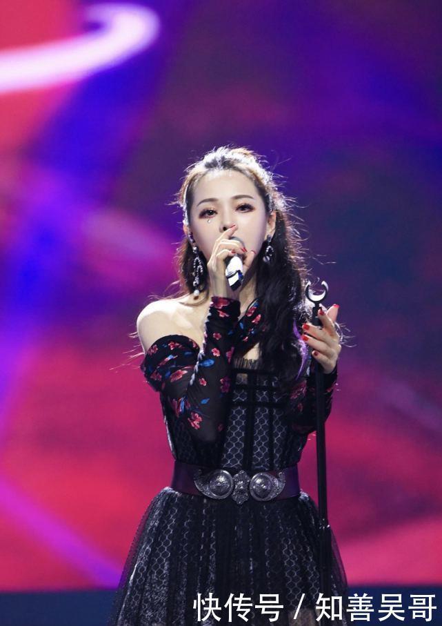 采访14个决赛姐姐后,才发现《乘风破浪的姐姐》原来没那么简单