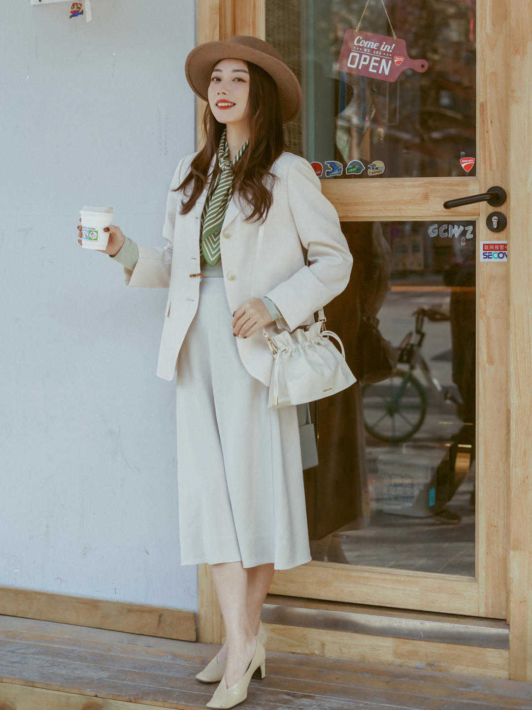 喇叭裤|衣服价格不一定贵,平价穿出的高级感,其实学会了特别简单