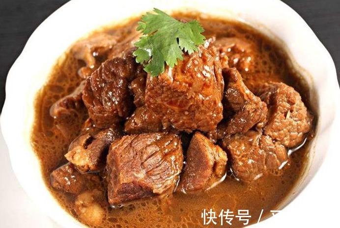 生姜片|炖牛肉，第一步常有人做错，难怪牛肉腥味重不好吃！分享正确做法