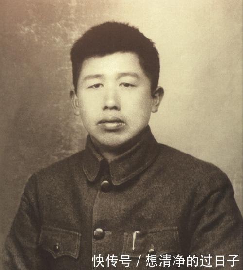 大军|解放后，他无论调任军队哪个大军区级部门，都是政委，看看他是谁