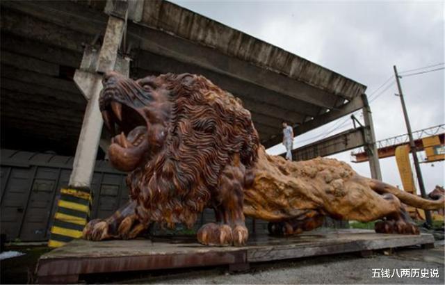 “巨型雄狮”根雕长15米,要价千万,这件艺术品能否顺利卖出