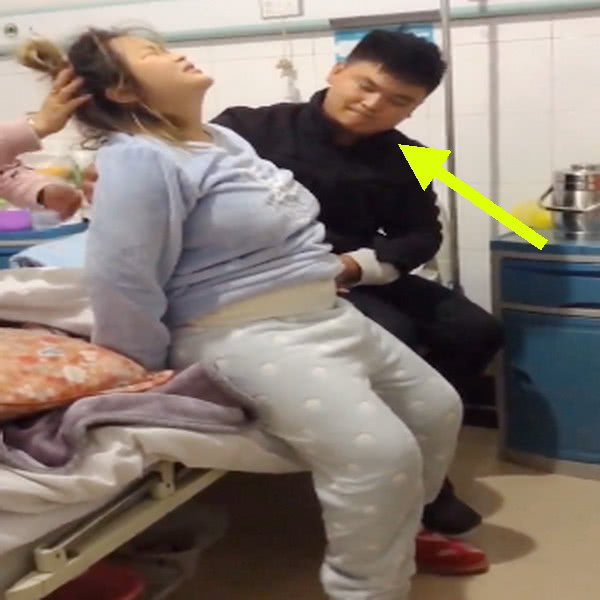 剖腹产妈妈|剖腹产后产妇第一次下床，目睹画面，网友眼圈红了：看着都痛