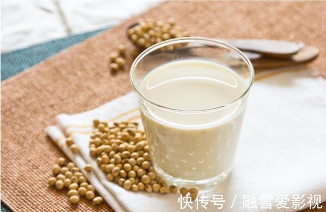 雌激素|女人“黄体酮”不足会长斑?常吃3种食物,补充雌激素,分解色斑