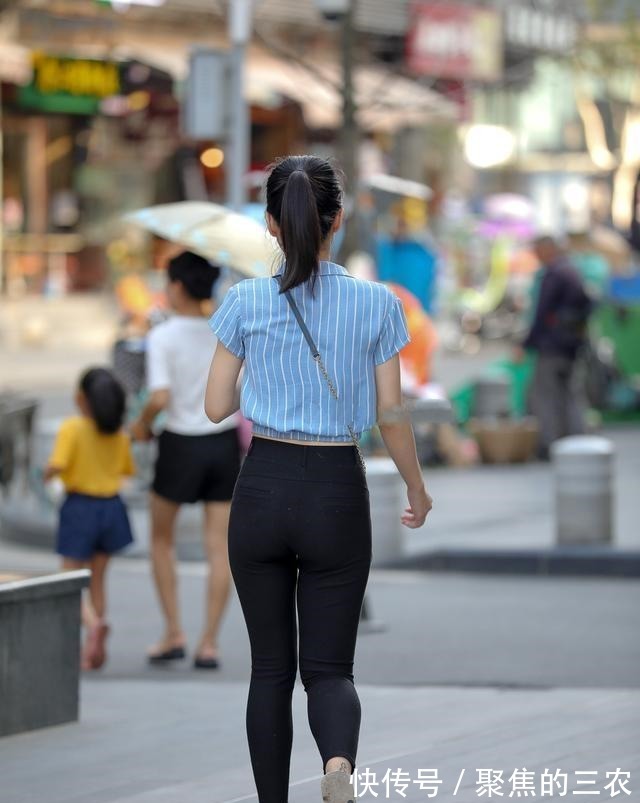 打底裤 打底裤穿搭时尚优雅，瞬间提高美丽气质，简单搭配也有女人味！