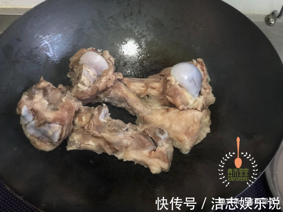 口感|秋天就要喝这汤，润肺降火，口味醇厚，全靠这两招，又浓又香