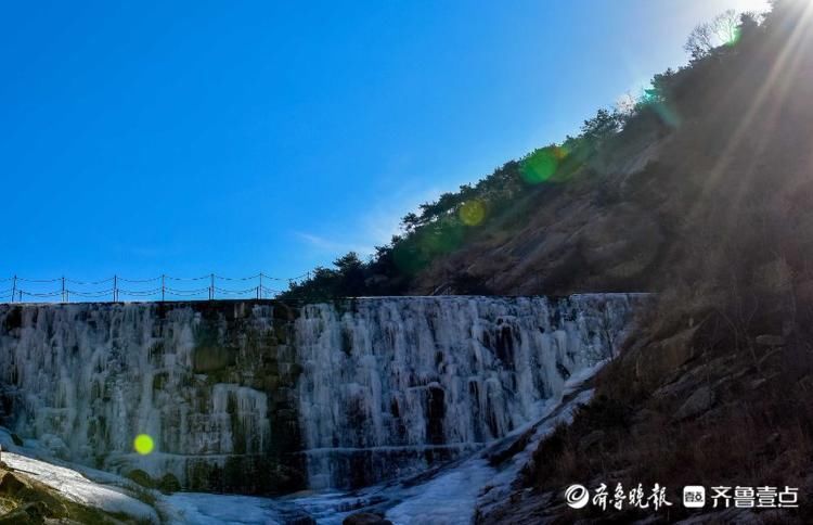 快看！日照五莲龙湫峡冰挂瀑布好美，仿若进入另一个世界|情报站| 五莲