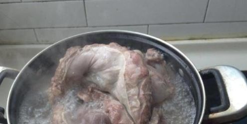 猪身上最好吃部位,1头猪只有1斤,肉贩子舍不卖