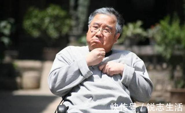 后遗症|“脑溢血”近身时，身体会出现4种“怪象”，熟记一个也很不错