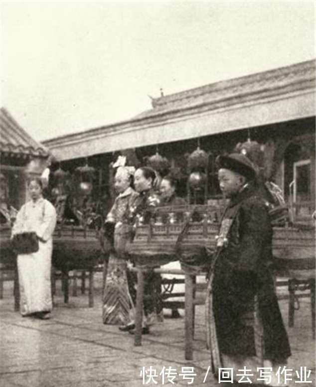 照片|溥仪、婉容大婚当日照片:他们目睹了婚礼的情形,是婚礼的见证者