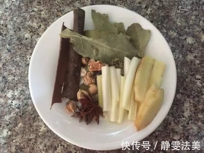 酱肘子几几人人会做,味道却参差不齐,教你这样秘制,鲜香又滑嫩