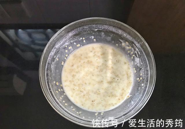 芝麻|比锅巴还酥脆的饼干，1勺面粉搅上2个鸡蛋，咬一口嘎嘣脆，太香了