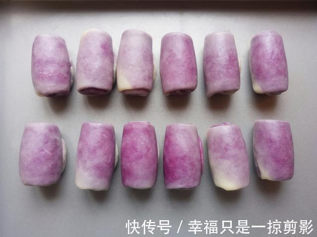 面粉别做馒头了，试试此款点心，个人觉得比馒头好看还好吃，真香