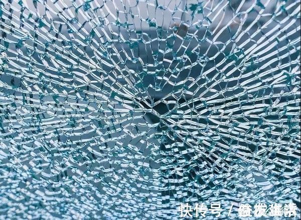 玻璃|关于门窗安全的这些「隐形保障」，你家的门窗都有吗？