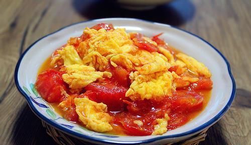 西红柿炒鸡蛋,下锅顺序千万不能错,否则鸡蛋不香,西红柿也不鲜