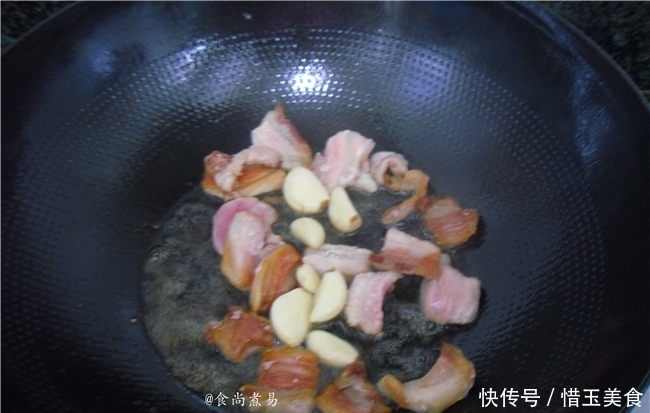 此菜,家人三天两头就想吃,食材丰富一锅出,又香又滑营养足